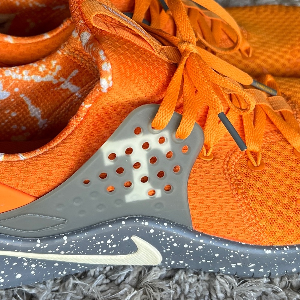 Nike Free University of Tennessee 10.5 men’s sneakers